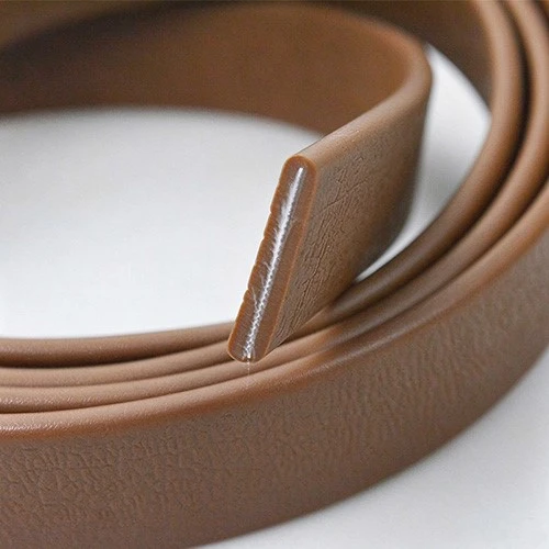 Inspecting the surface finish of PVC coated webbing for dog collars Inspecting the surface finish of PVC coated webbing for dog collars
